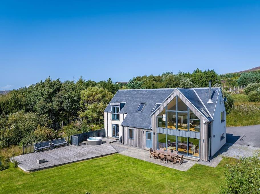 Locholly Lodge 아킬티뷔에 외부 사진
